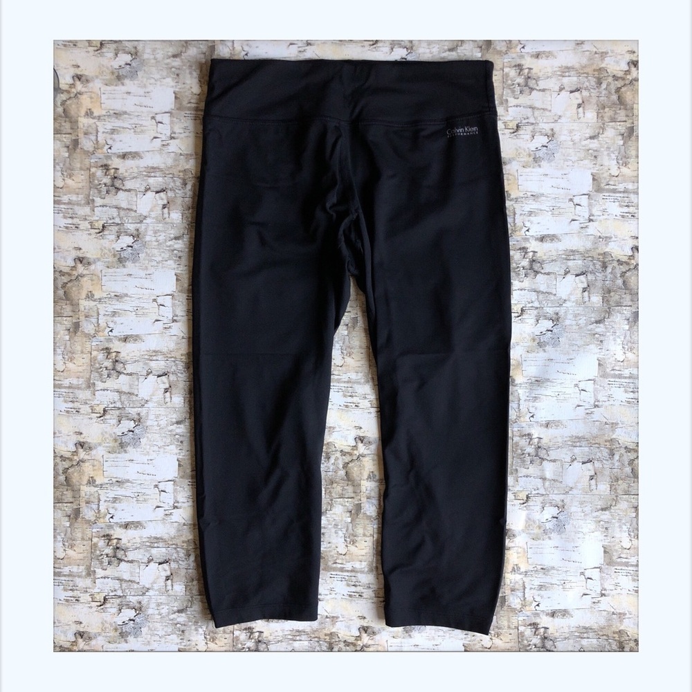 Black Calvin Klein performance workout Capri